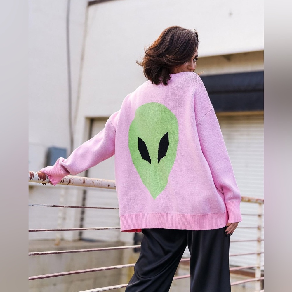 RARE, NWOT Dressed in LALA “Be Yourself” Oversized Alien Knit in Pink, Sz  - S/M - Picture 2 of 16